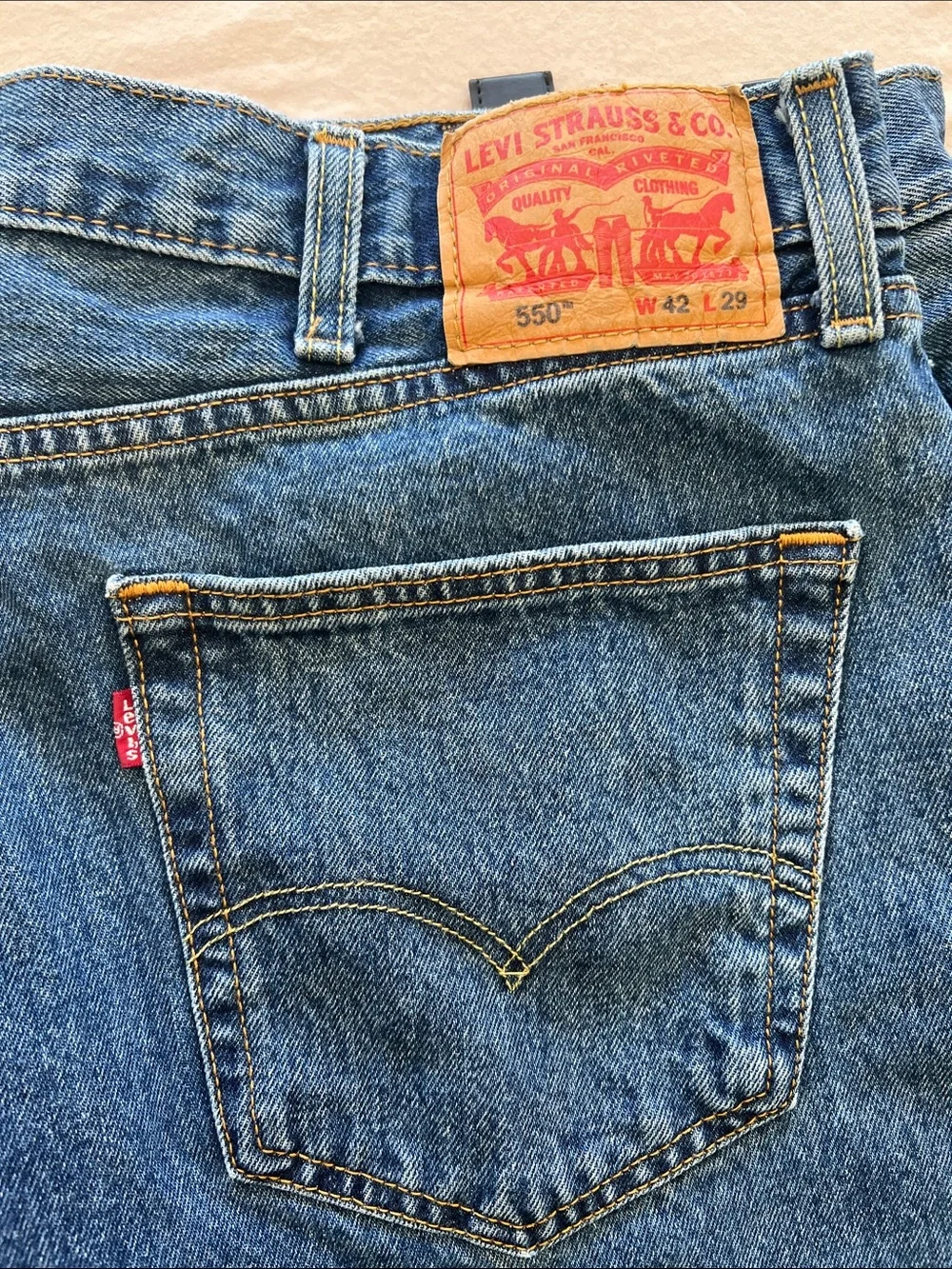 Levi’s 550 Relaxed Fit Men’s Jeans 42x29 Medium Wash 100% Cotton